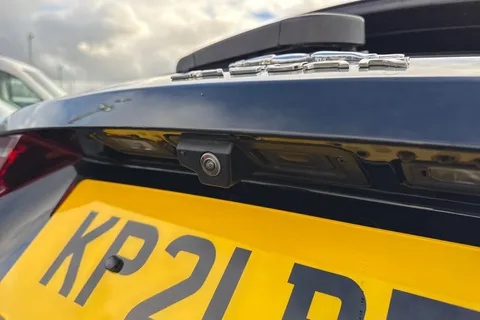 KP21BFX Jaguar F-Pace 3.0 D300 MHEV R-Dynamic HSE Auto AWD Euro 6 (s/s) 5dr Thumbnail #27