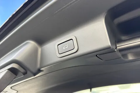 KP21BFX Jaguar F-Pace 3.0 D300 MHEV R-Dynamic HSE Auto AWD Euro 6 (s/s) 5dr Thumbnail #28