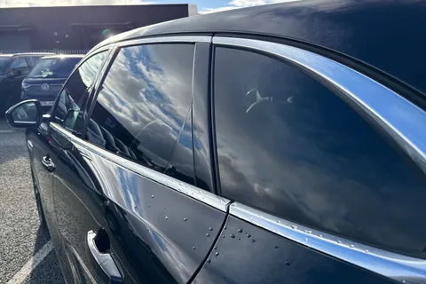 KP21BFX Jaguar F-Pace 3.0 D300 MHEV R-Dynamic HSE Auto AWD Euro 6 (s/s) 5dr Thumbnail #33