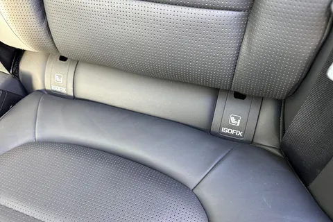 KP21BFX Jaguar F-Pace 3.0 D300 MHEV R-Dynamic HSE Auto AWD Euro 6 (s/s) 5dr Thumbnail #35