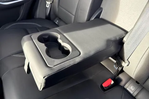 KP21BFX Jaguar F-Pace 3.0 D300 MHEV R-Dynamic HSE Auto AWD Euro 6 (s/s) 5dr Thumbnail #37