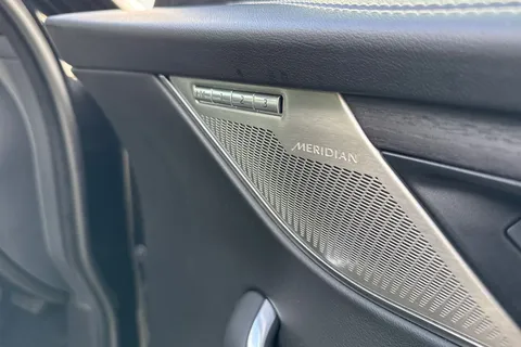 KP21BFX Jaguar F-Pace 3.0 D300 MHEV R-Dynamic HSE Auto AWD Euro 6 (s/s) 5dr Thumbnail #39