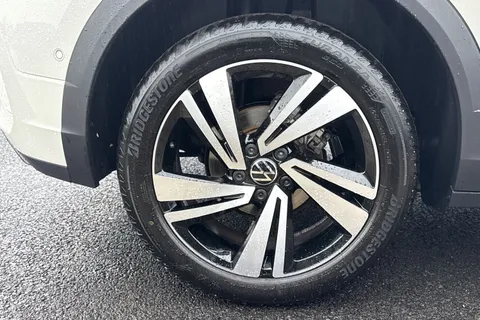 KR25XBV Volkswagen T-Roc 2.0 TDI 150 EVO R-Line 5dr DSG**PAN ROOF + REVESING CAMERA + 18' NEVADA ALL Thumbnail #12