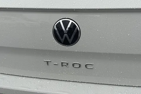KR25XBV Volkswagen T-Roc 2.0 TDI 150 EVO R-Line 5dr DSG**PAN ROOF + REVESING CAMERA + 18' NEVADA ALL Thumbnail #26