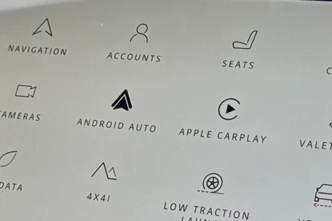 KT73FXD Land Rover Range Rover Evoque 1.5 P300e Dynamic HSE 5dr Thumbnail #37