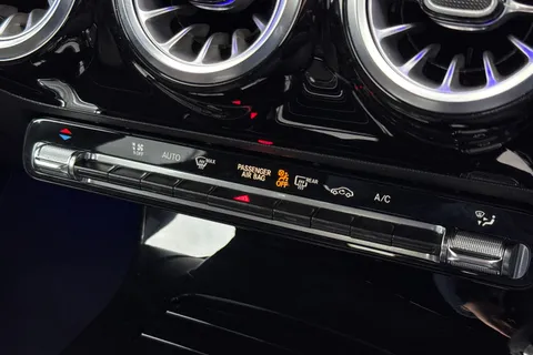 PJ25OFK Mercedes-Benz Cla Class 200 AMG Line Executive 4dr Tip Auto Thumbnail #22