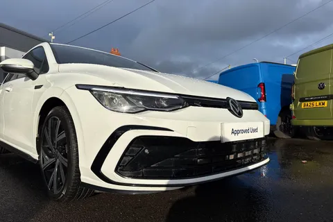 KS70UOC Volkswagen Golf 2.0 TDI 150 R-Line 5dr DSG ⭐18' Bergamo alloys, Winter pack, Rear view came Thumbnail #9