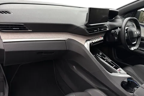 MT73NHG PEUGEOT 5008 1.2 PureTech GT EAT Euro 6 (s/s) 5dr Thumbnail #9