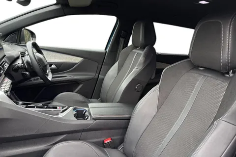 MT73NHG PEUGEOT 5008 1.2 PureTech GT EAT Euro 6 (s/s) 5dr Thumbnail #11