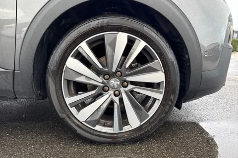 DC19CWM PEUGEOT 3008 1.2 PureTech GT Line Euro 6 (s/s) 5dr Thumbnail #11