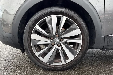 DC19CWM PEUGEOT 3008 1.2 PureTech GT Line Euro 6 (s/s) 5dr Thumbnail #13