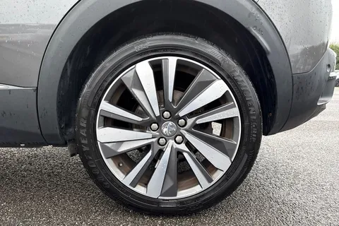 DC19CWM PEUGEOT 3008 1.2 PureTech GT Line Euro 6 (s/s) 5dr Thumbnail #14