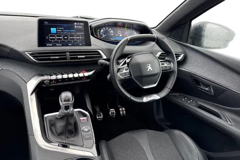 DC19CWM PEUGEOT 3008 1.2 PureTech GT Line Euro 6 (s/s) 5dr Thumbnail #19