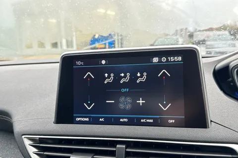 DC19CWM PEUGEOT 3008 1.2 PureTech GT Line Euro 6 (s/s) 5dr Thumbnail #23