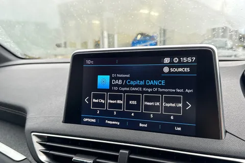 DC19CWM PEUGEOT 3008 1.2 PureTech GT Line Euro 6 (s/s) 5dr Thumbnail #46