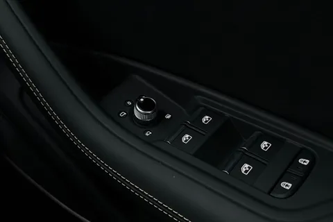 KS75BWA Audi RS 4 Avant RS 4 Avant edition 25 years 470 PS tiptronic Thumbnail #42