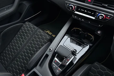 KS75BWA Audi RS 4 Avant RS 4 Avant edition 25 years 470 PS tiptronic Thumbnail #51