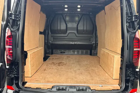 YS25JXN Volkswagen Transporter 2.0 TDI 150 Commerce Pro Van Auto Thumbnail #10