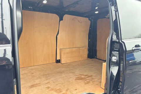 YS25JXN Volkswagen Transporter 2.0 TDI 150 Commerce Pro Van Auto Thumbnail #14