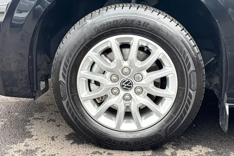 YS25JXN Volkswagen Transporter 2.0 TDI 150 Commerce Pro Van Auto Thumbnail #23