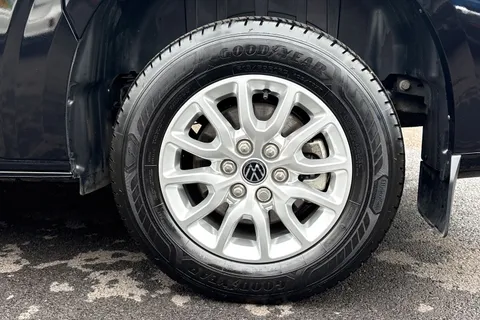 YS25JXN Volkswagen Transporter 2.0 TDI 150 Commerce Pro Van Auto Thumbnail #24