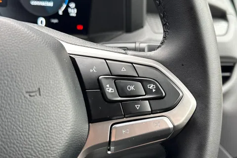 YS25JXN Volkswagen Transporter 2.0 TDI 150 Commerce Pro Van Auto Thumbnail #29