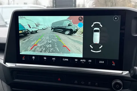 YS25JXN Volkswagen Transporter 2.0 TDI 150 Commerce Pro Van Auto Thumbnail #31