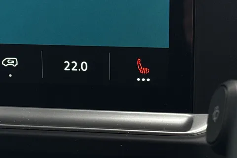 YS25JXN Volkswagen Transporter 2.0 TDI 150 Commerce Pro Van Auto Thumbnail #32