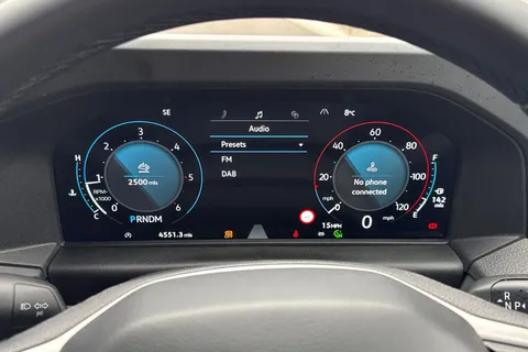 YS25JXN Volkswagen Transporter 2.0 TDI 150 Commerce Pro Van Auto Thumbnail #34