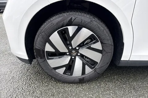 CX75RUC Volkswagen Id. Buzz Cargo Pro 79kWh Commerce Panel Van 5dr Electric Auto 4Motion (340 ps) Thumbnail #10