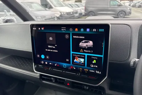 CX75RUC Volkswagen Id. Buzz Cargo Pro 79kWh Commerce Panel Van 5dr Electric Auto 4Motion (340 ps) Thumbnail #32