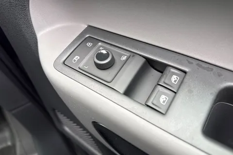 CX26JZE Volkswagen Id. Buzz Cargo Pro 79kWh Commerce Panel Van 5dr Electric Auto (286 ps) Thumbnail #21