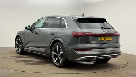 2 of 10 for Audi e-tron S S 370,00 kW