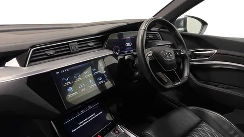 6 of 10 for Audi e-tron S S 370,00 kW