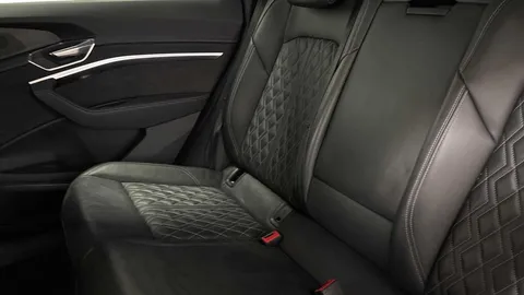 8 of 10 for Audi e-tron S S 370,00 kW