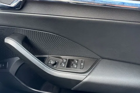 CY73FEF Škoda Octavia 1.4 TSI iV 13kWh SE L DSG Euro 6 (s/s) 5dr Thumbnail #19