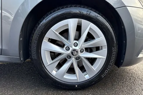 CY73FEF Škoda Octavia 1.4 TSI iV 13kWh SE L DSG Euro 6 (s/s) 5dr Thumbnail #23