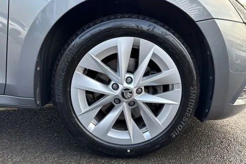 CY73FEF Škoda Octavia 1.4 TSI iV 13kWh SE L DSG Euro 6 (s/s) 5dr Thumbnail #25