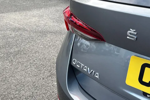 CY73FEF Škoda Octavia 1.4 TSI iV 13kWh SE L DSG Euro 6 (s/s) 5dr Thumbnail #27