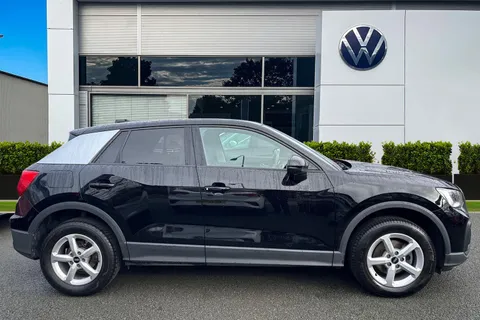 DA21WTF Audi Q2 1.0 TFSI 30 Technik Euro 6 (s/s) 5dr Thumbnail #3