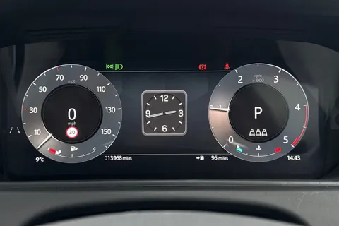 KT24WLJ Land Rover Range Rover Velar 2.0 D200 Dynamic SE 5dr Thumbnail #18