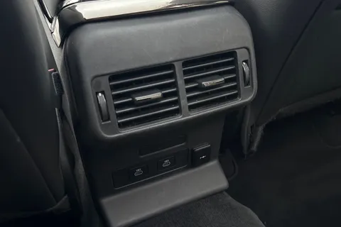 KT24WLJ Land Rover Range Rover Velar 2.0 D200 Dynamic SE 5dr Thumbnail #20