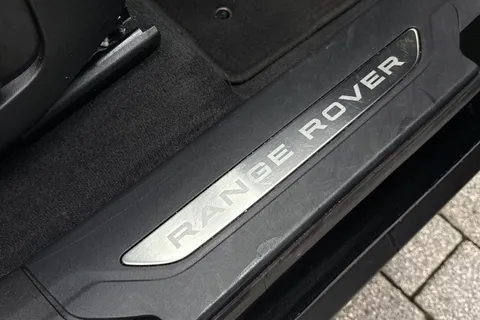 KT24WLJ Land Rover Range Rover Velar 2.0 D200 Dynamic SE 5dr Thumbnail #36