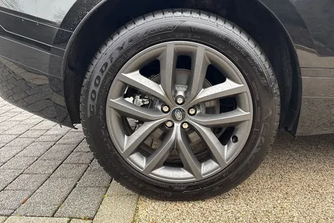 KT24WLJ Land Rover Range Rover Velar 2.0 D200 Dynamic SE 5dr Thumbnail #37