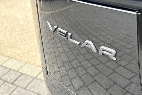 KT24WLJ Land Rover Range Rover Velar 2.0 D200 Dynamic SE 5dr Thumbnail #40