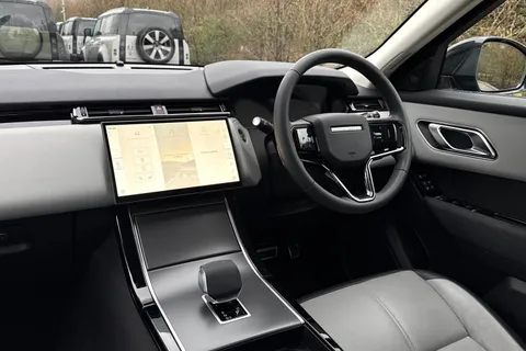 KT24WLJ Land Rover Range Rover Velar 2.0 D200 Dynamic SE 5dr Thumbnail #47