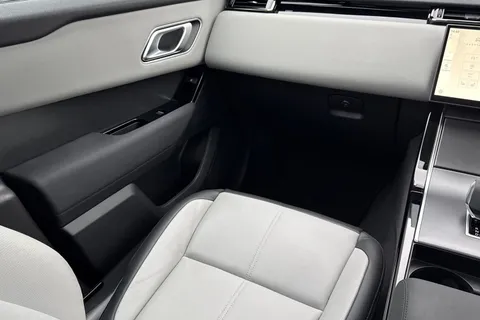 KT24WLJ Land Rover Range Rover Velar 2.0 D200 Dynamic SE 5dr Thumbnail #48