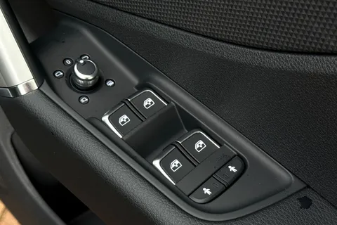 41 of 65 for Audi Q2 1.0 TFSI 30 Sport Euro 6 (s/s) 5dr