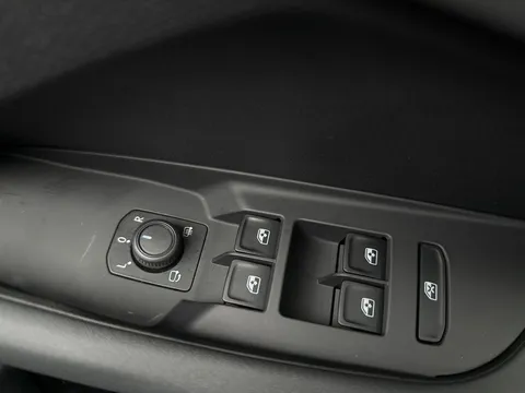 KR25FRF CUPRA Terramar 1.5 eHybrid 204 V2 5dr DSG Thumbnail #18