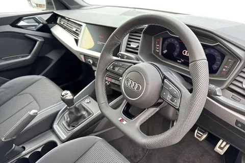 Audi A1 1.0 TFSI 30 Black Edition Sportback Euro 6 (s/s) 5dr Thumbnail #8